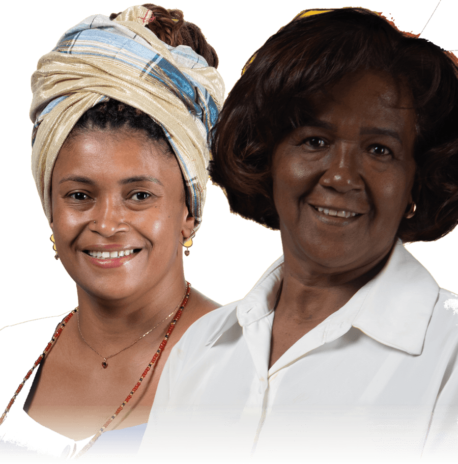 Mãe Carol e Marilene lado a lado, sorrindo